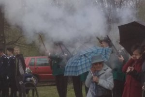 Obchodny dnia pamięci o zbrodni katyńskiej 16