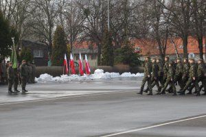 Uroczystość zaprzysiężenia nowych żołnierzy polskich 11