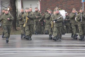 Uroczystość zaprzysiężenia nowych żołnierzy polskich 17