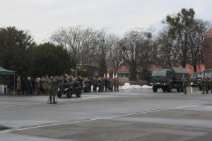 Uroczystość zaprzysiężenia nowych żołnierzy polskich 18